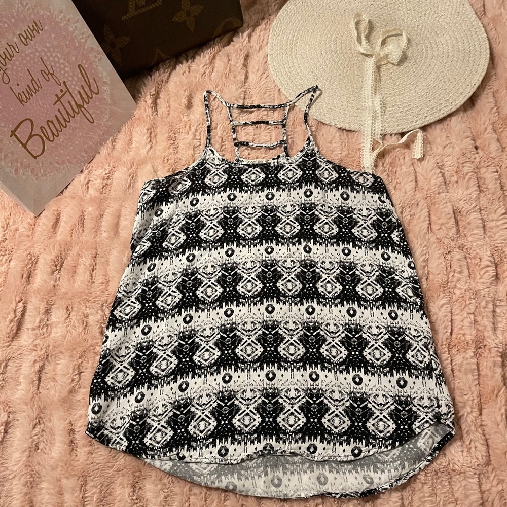 Ribbed Razorback Black and White Patterned Top